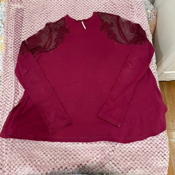 Free People A-Line Mesh Shoulder Top size M - Picture 1 of 3